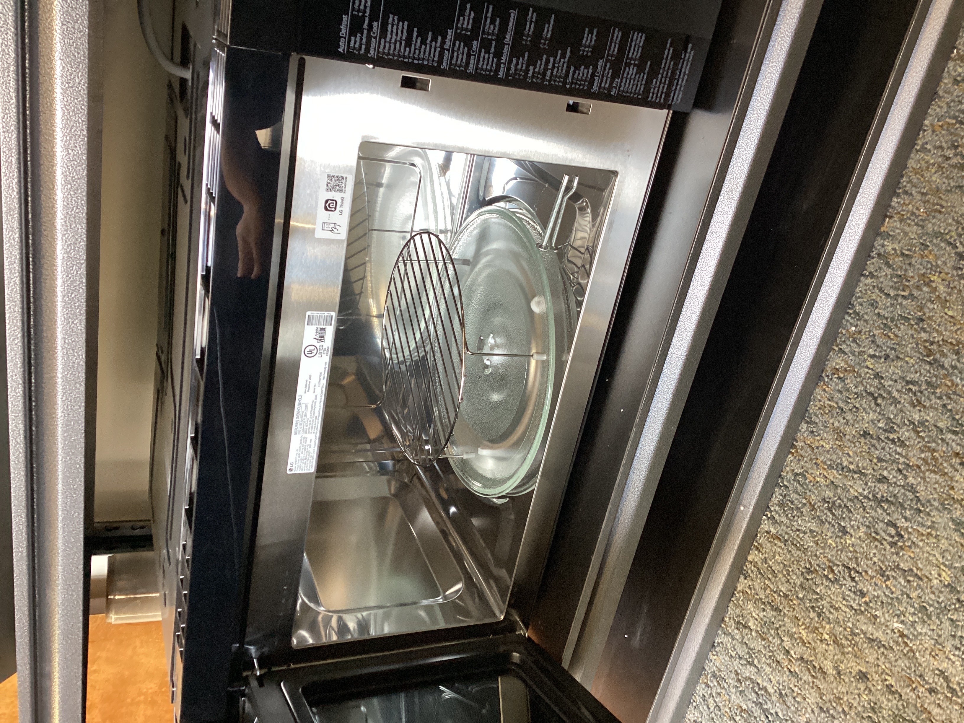 LG MHEC1737D - Microwave at Doraville Store