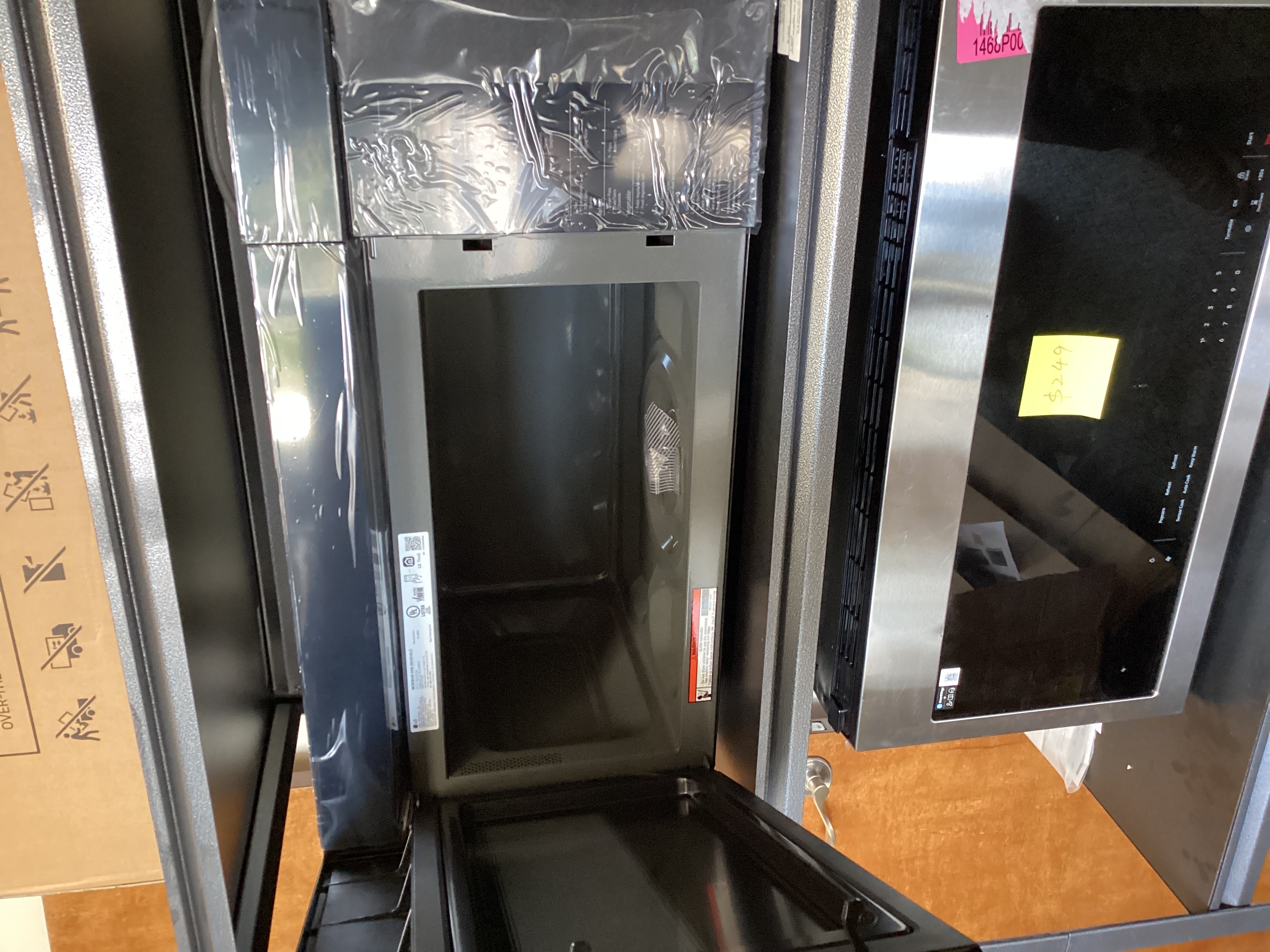 LG MVEL2033F - Microwave at Doraville Store