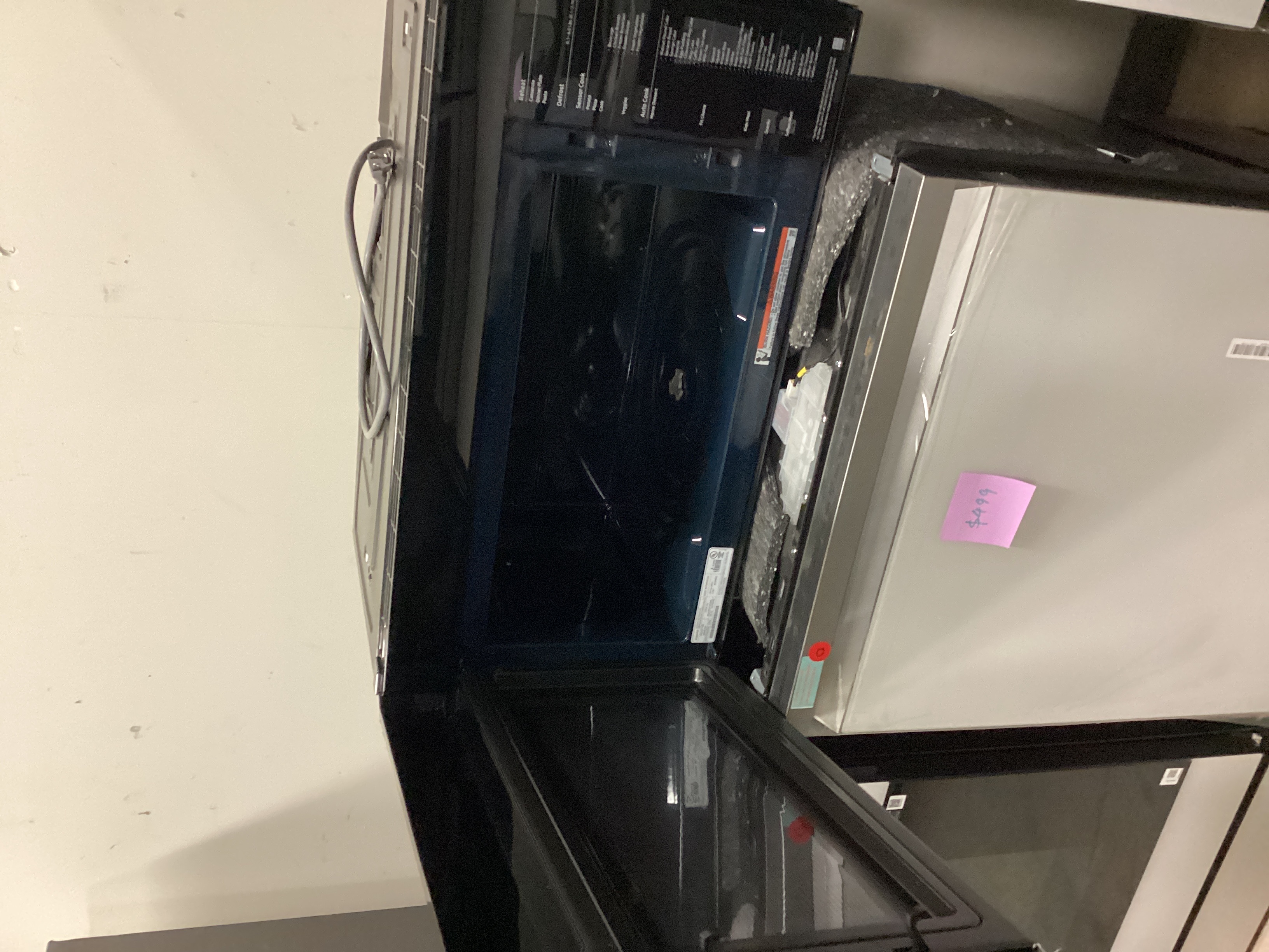 SAMSUNG ME21DB670012 - Microwave at Doraville Store