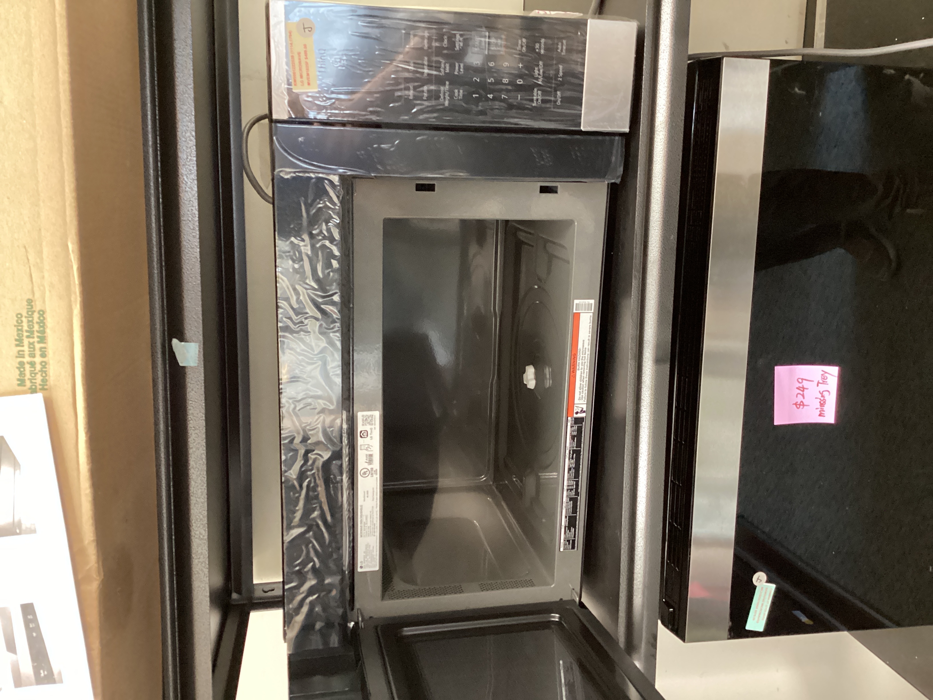 LG MVEM1825F - Microwave at Doraville Store
