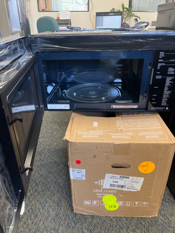 SAMSUNG ME21DG6700SR - Microwave at Doraville Store