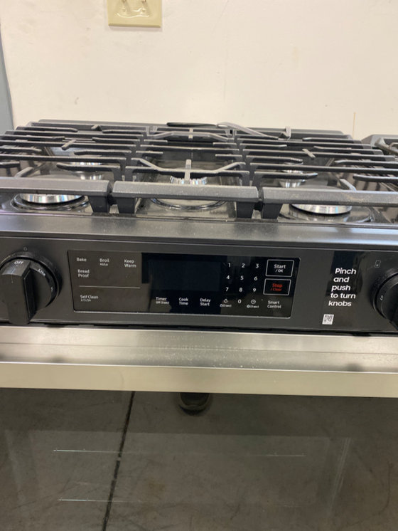 SAMSUNG NSG6DG8100SR - Gas Range at Doraville Store